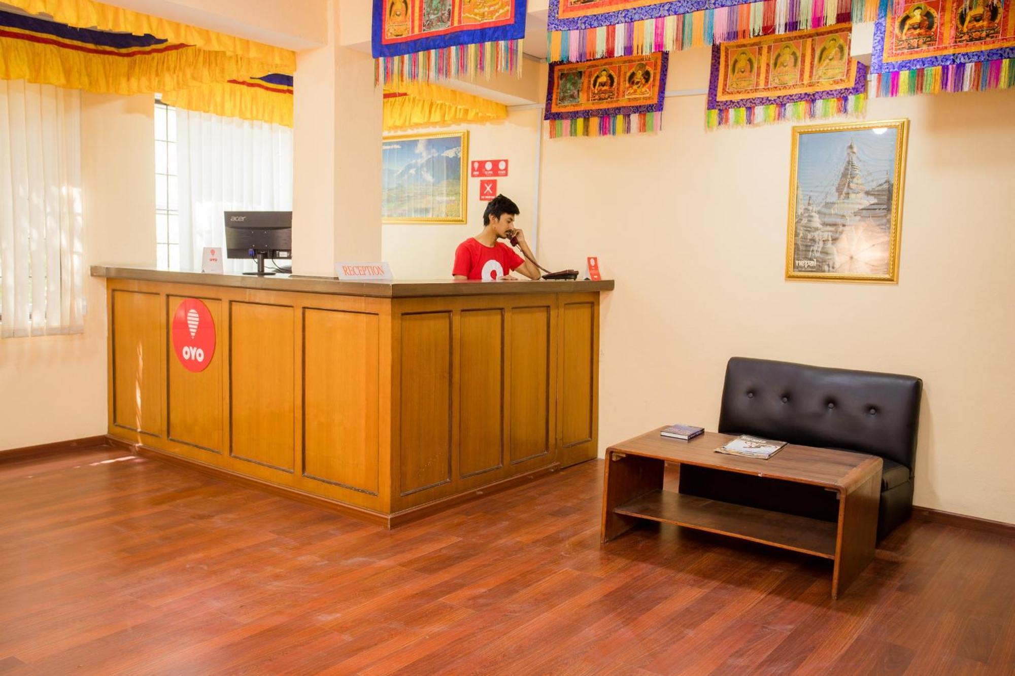 Oyo 135 Lost Garden Apartment And Guest House Катманду Екстер'єр фото