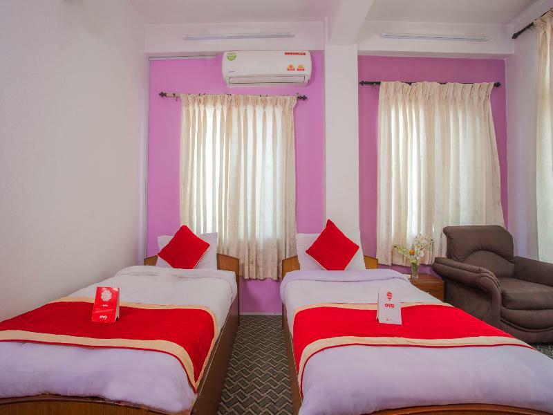 Oyo 135 Lost Garden Apartment And Guest House Катманду Екстер'єр фото
