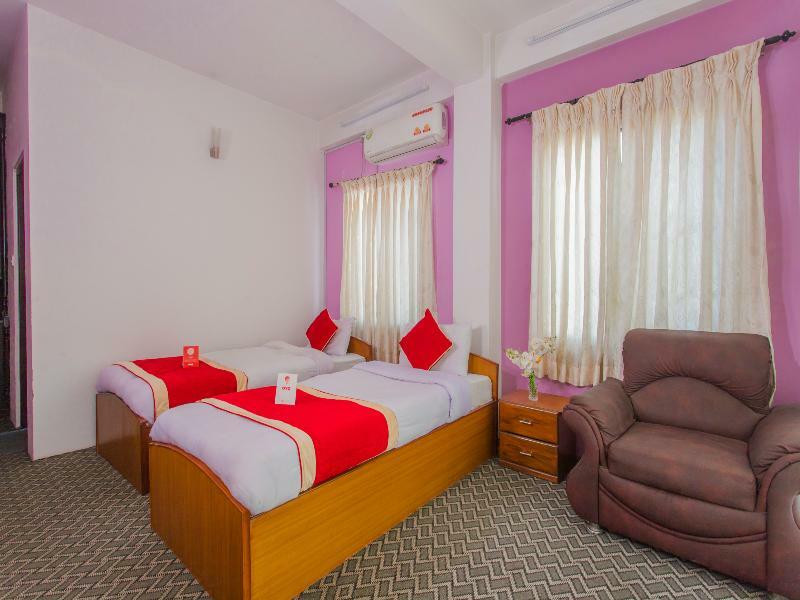 Oyo 135 Lost Garden Apartment And Guest House Катманду Екстер'єр фото